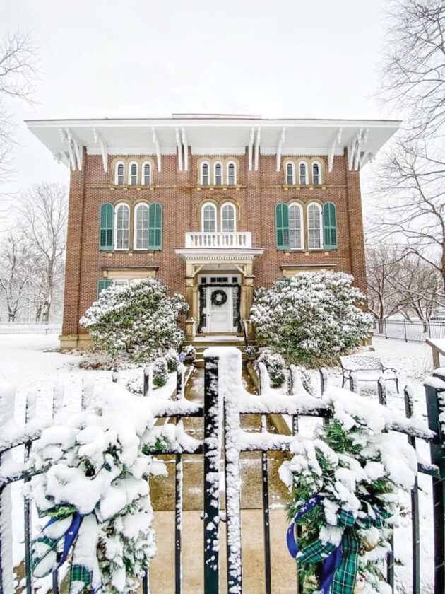 Henderson Hall ready to open doors for Christmas Evening News, Sports